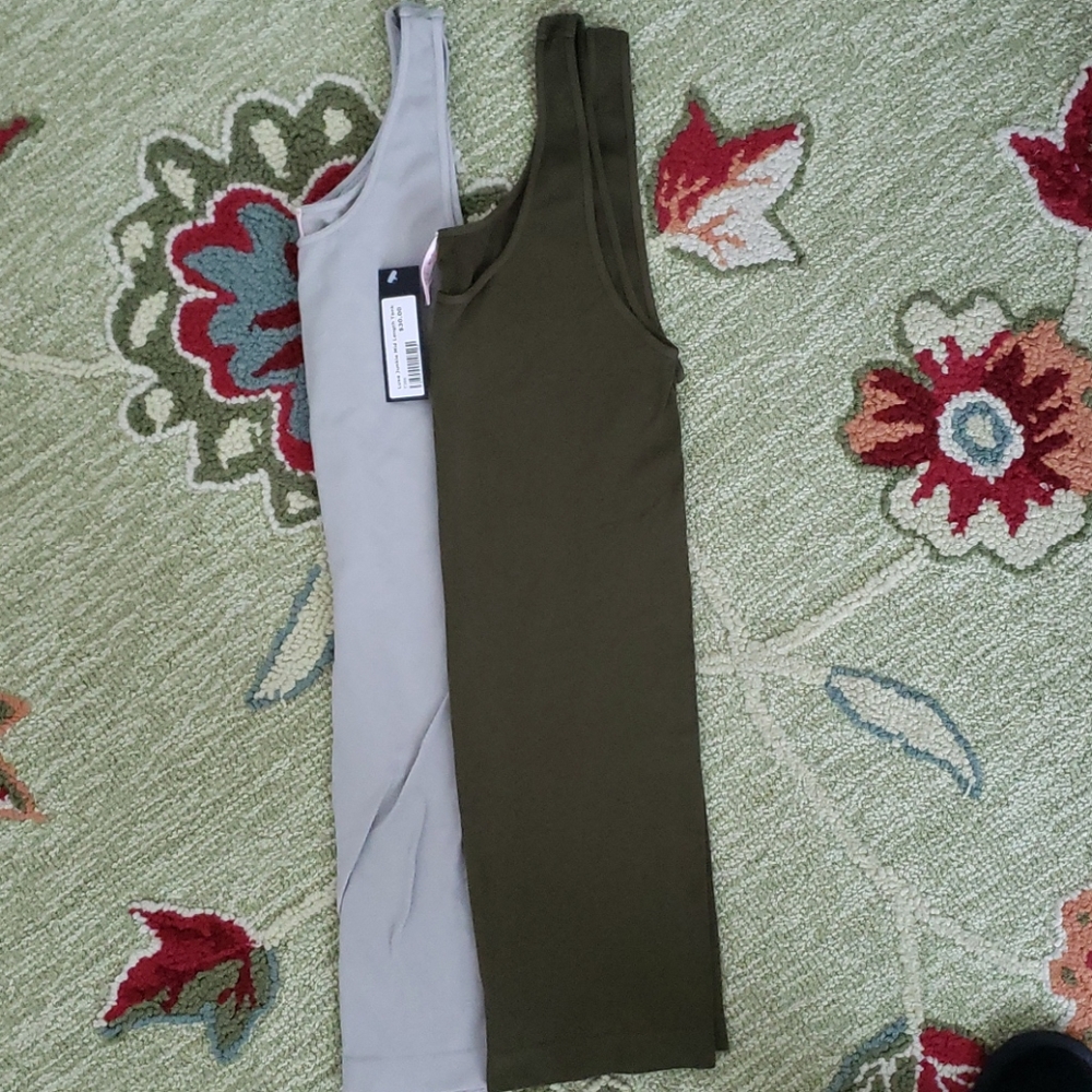Luxe Junkie Tank Tops NWT Lot 2